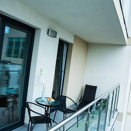 Easy Rent - Cute 37 Apartment *